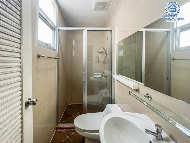 *****ทาวน์โฮมมือสองย่านกรุงเทพมหานคร ม.สุขาภิบาล5 สุขาภิบาล เนื้อที่ 18 ตร.ว. ฟังก์ชัน 2 ห้องนอน 3 ห้องน้ำ 2 ที่จอดรถ ออฟฟิศทำเลดี เดินทางสะดวก ตั้งอยู่บนถ.สุขาภิบาล 5 ใกล้รถไฟฟ้าสายสีเขียว "สถานีสายหยุด" ราคาสุดคุ้ม!